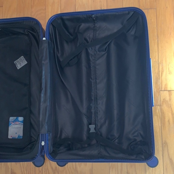 Calvin Klein Royal Blue Hard-Case 24” Suit Case - Picture 14 of 17